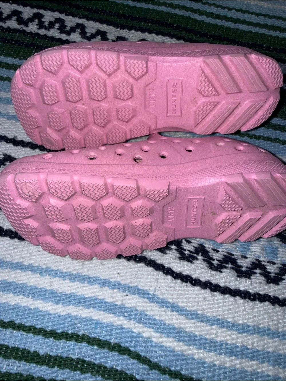 Hunter Kids Pink Slip-On Perforated Water Shoes with Blue Insole